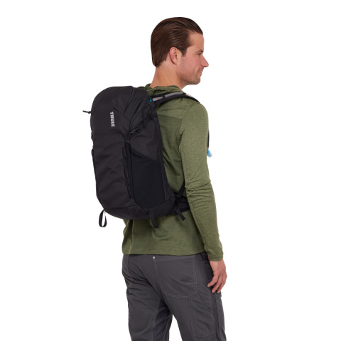 Thule AllTrail hydration pack 22L black Thule AllTrail hydration pack 22L black