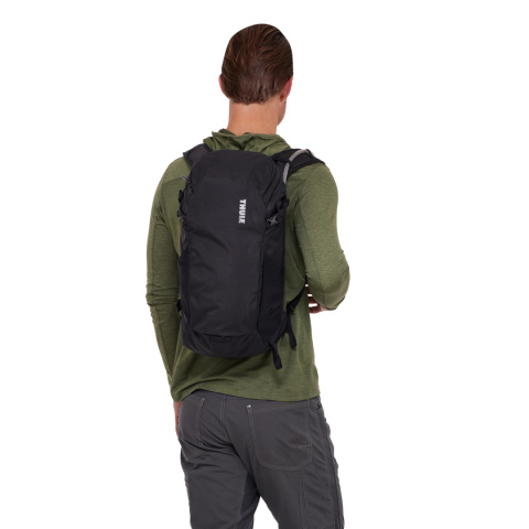 Thule AllTrail hydration pack 16L black Thule AllTrail hydration pack 16L black